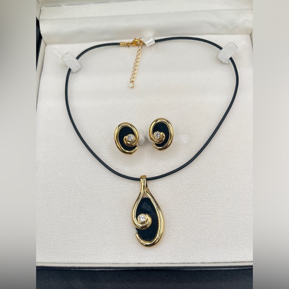 Vtg Butler Signed Fifth Avenue Collection Black & Gold Rhinestones Jewel… - Picture 3 of 7